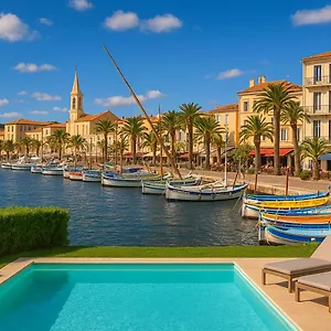 De La Marina Apartment